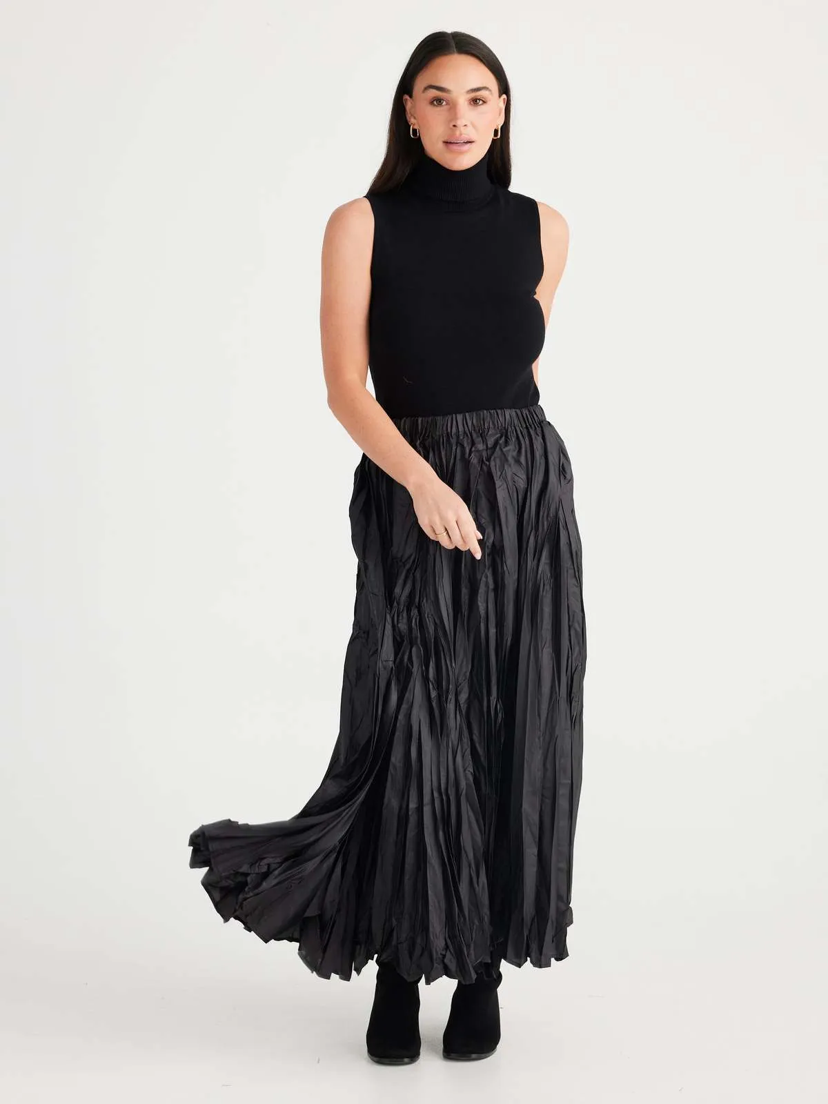 brave + true Iro Skirt - Black