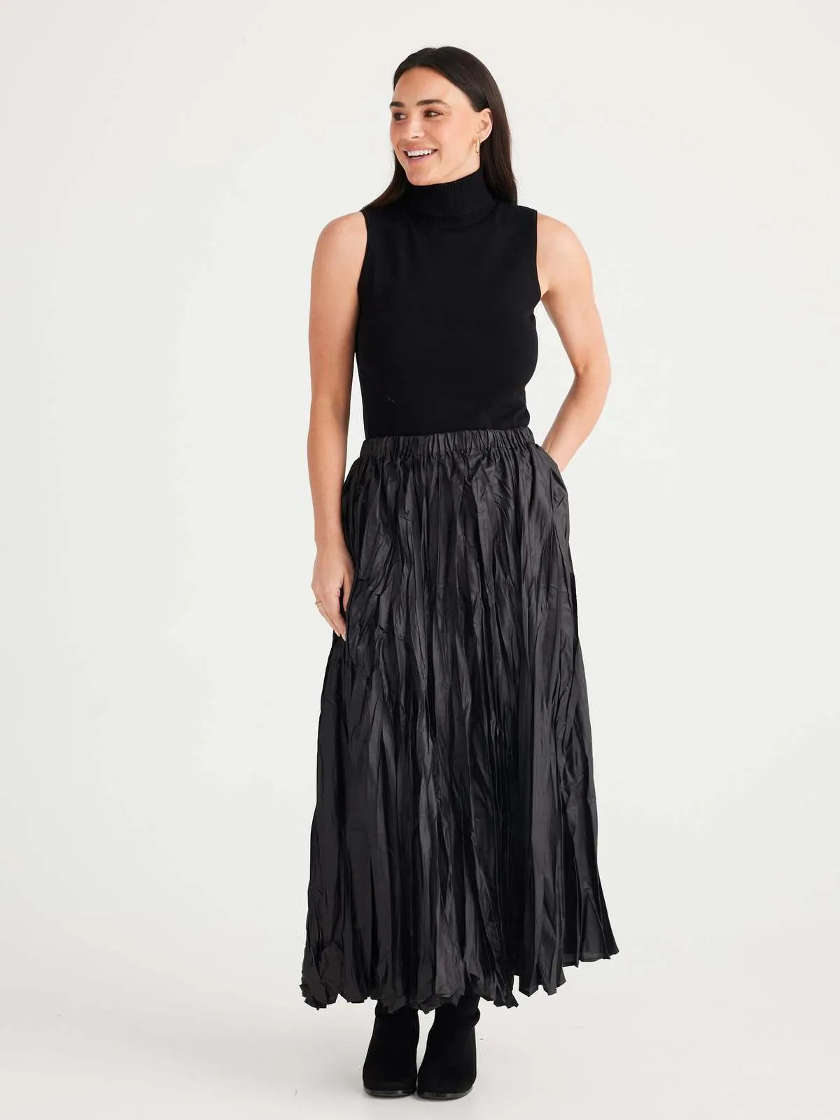 brave + true Iro Skirt - Black