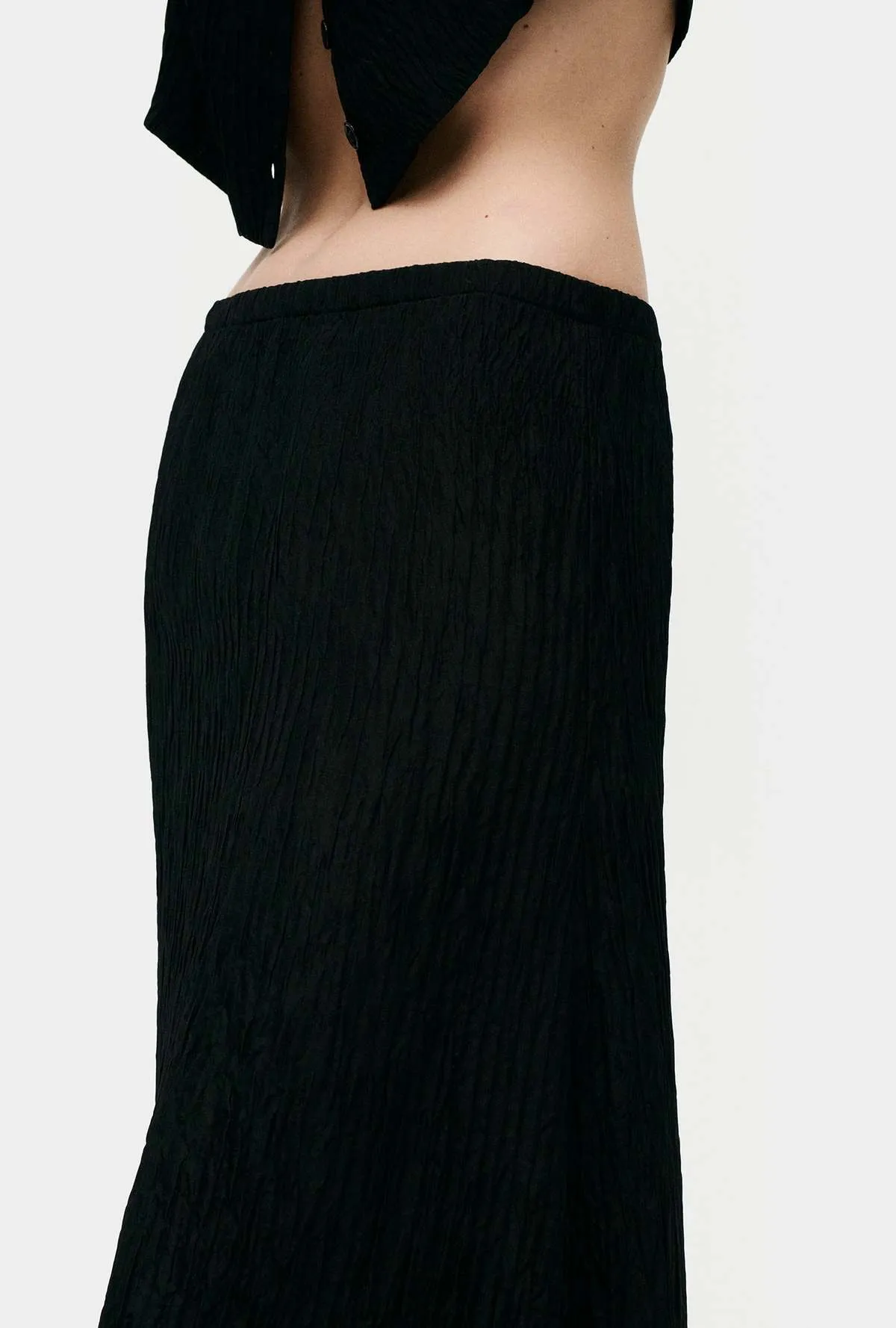 Crinkle Long Bias Cut Skirt - Black