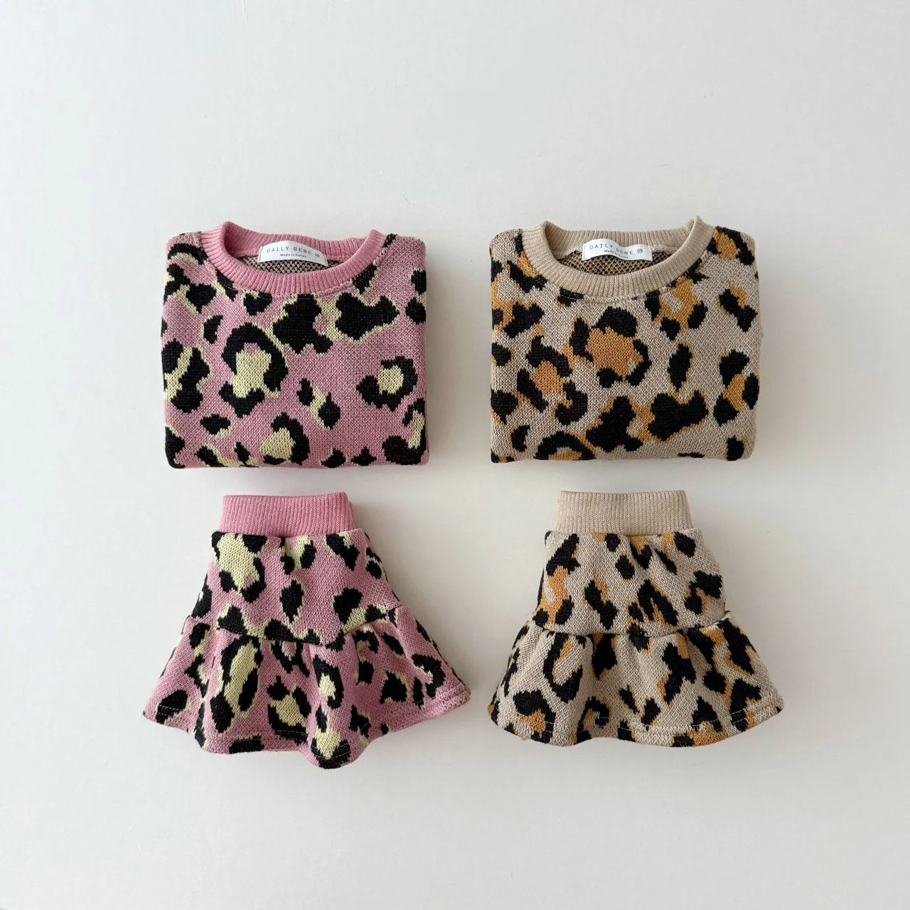 Girls Leopard Knitted Sweatshirt and Skirted Shorts Set (1-6y) - 2 Colors