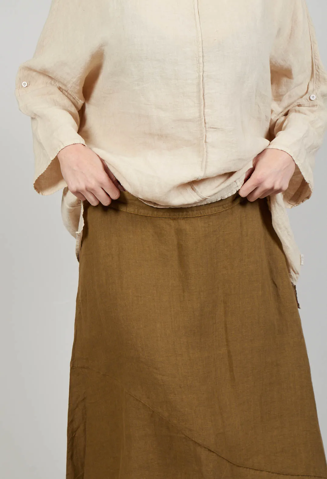 Haga Skirt in Kaki