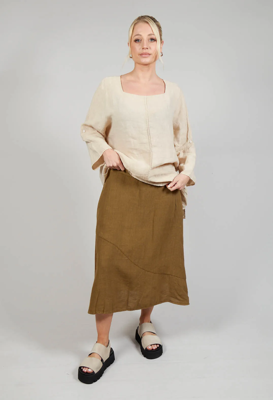 Haga Skirt in Kaki