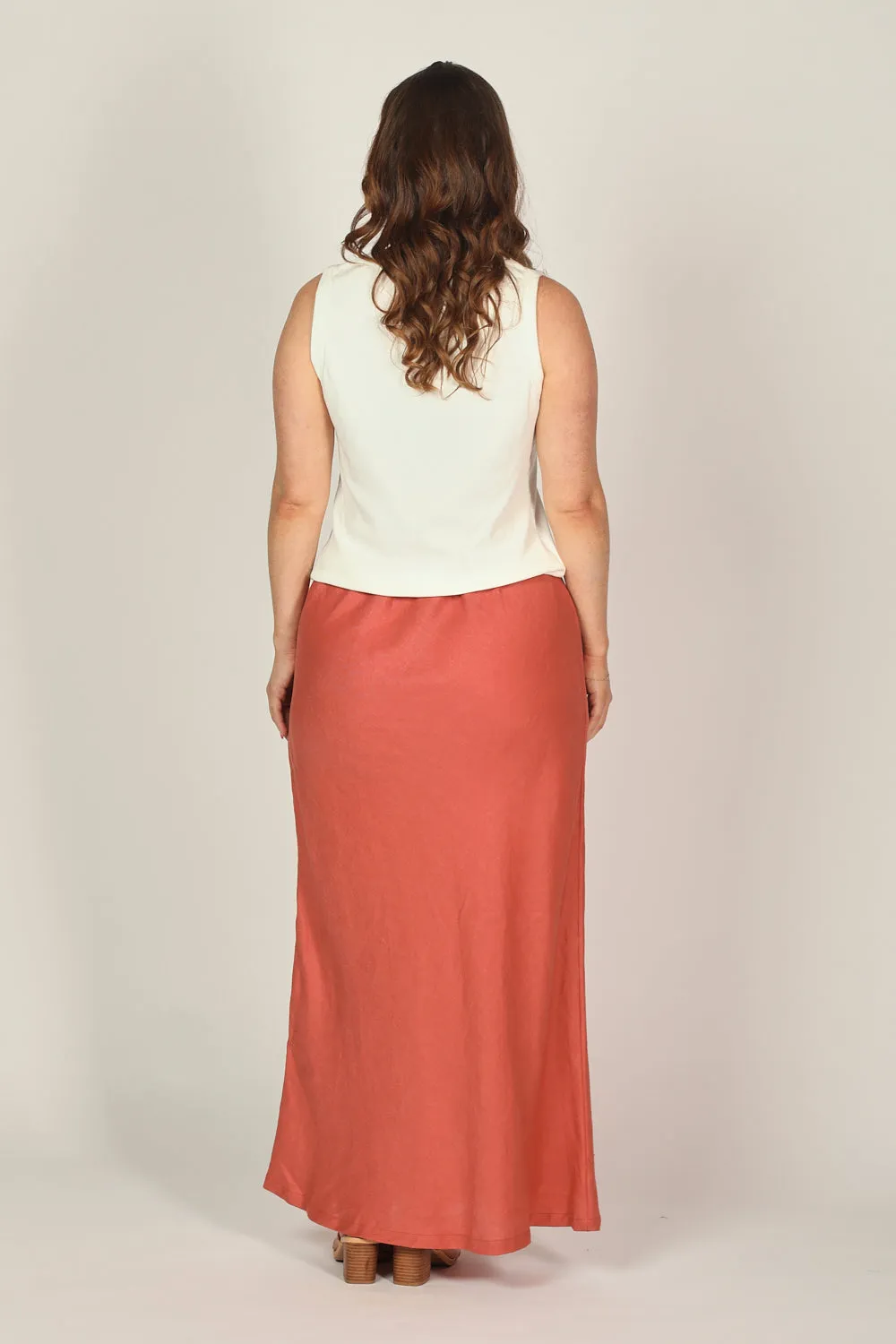 Katie Linen Bias Cut Skirt in Desert Rose