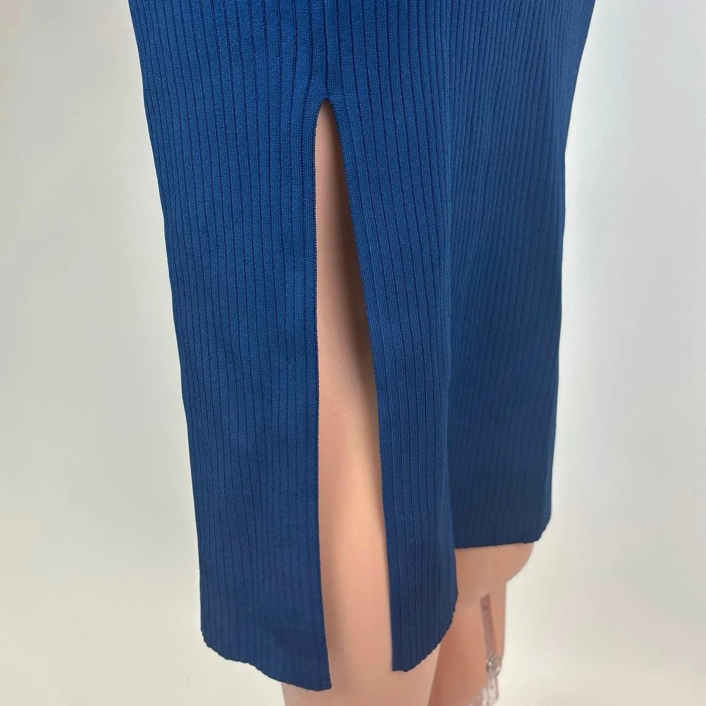 Theory NWT $245 Navy Blue Ribbed Slit Bodycon Midi Straight Pencil Skirt Sz XSP