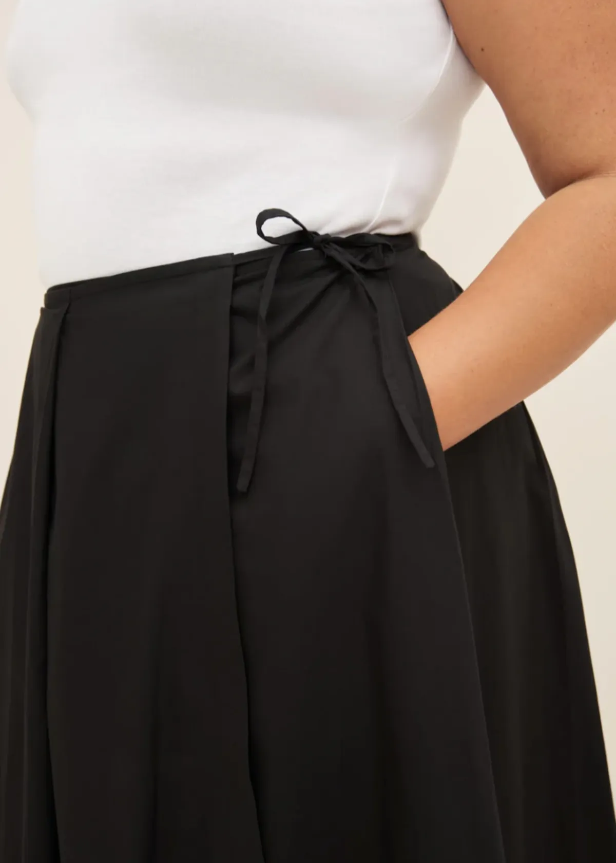 Valley Skirt - Black